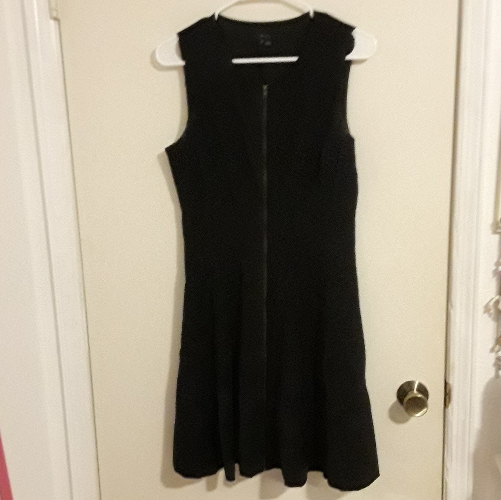 Black theory dress size 6